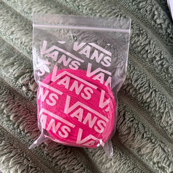 NWOB Vans Knu Skool Classic White Leather Sneakers Size 7.5 Mens/9.0 Women’s - Picture 3 of 10